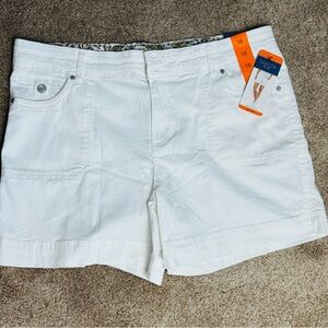 Dakota Blue Women's White Shorts Size 16